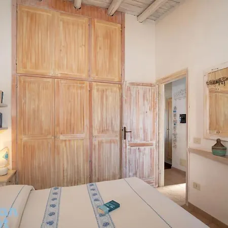 Tavolara House-family Relax 阿兰奇湾城